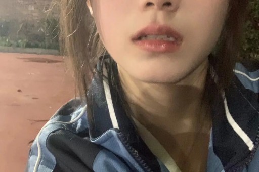 内娱1天4大瓜！顶流恋情、深夜泡酒吧、全身整容一个比一个离谱