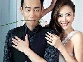 色字头上一把刀！知名女星曝陈小春“猛料” 好男人人设彻底崩塌